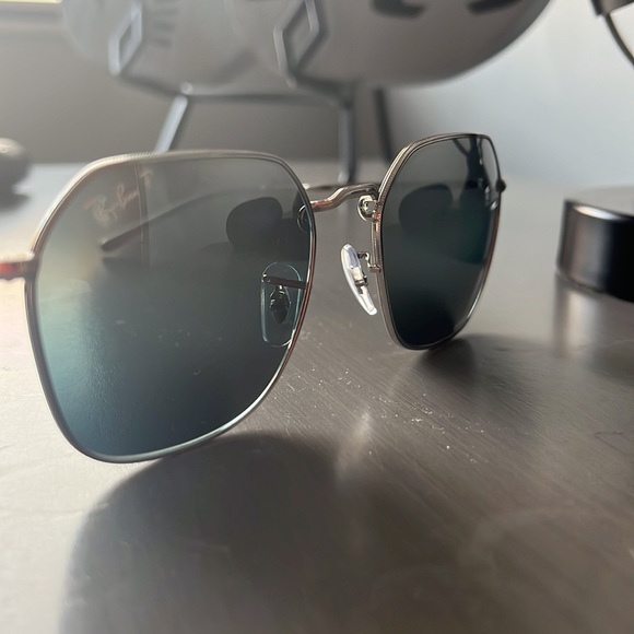 RayBan “JIM” RB 3694 - Picture 3 of 4